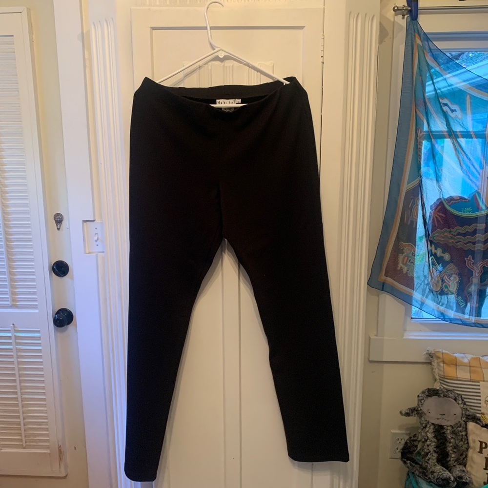 Hábitat travel pants clothes to live in.